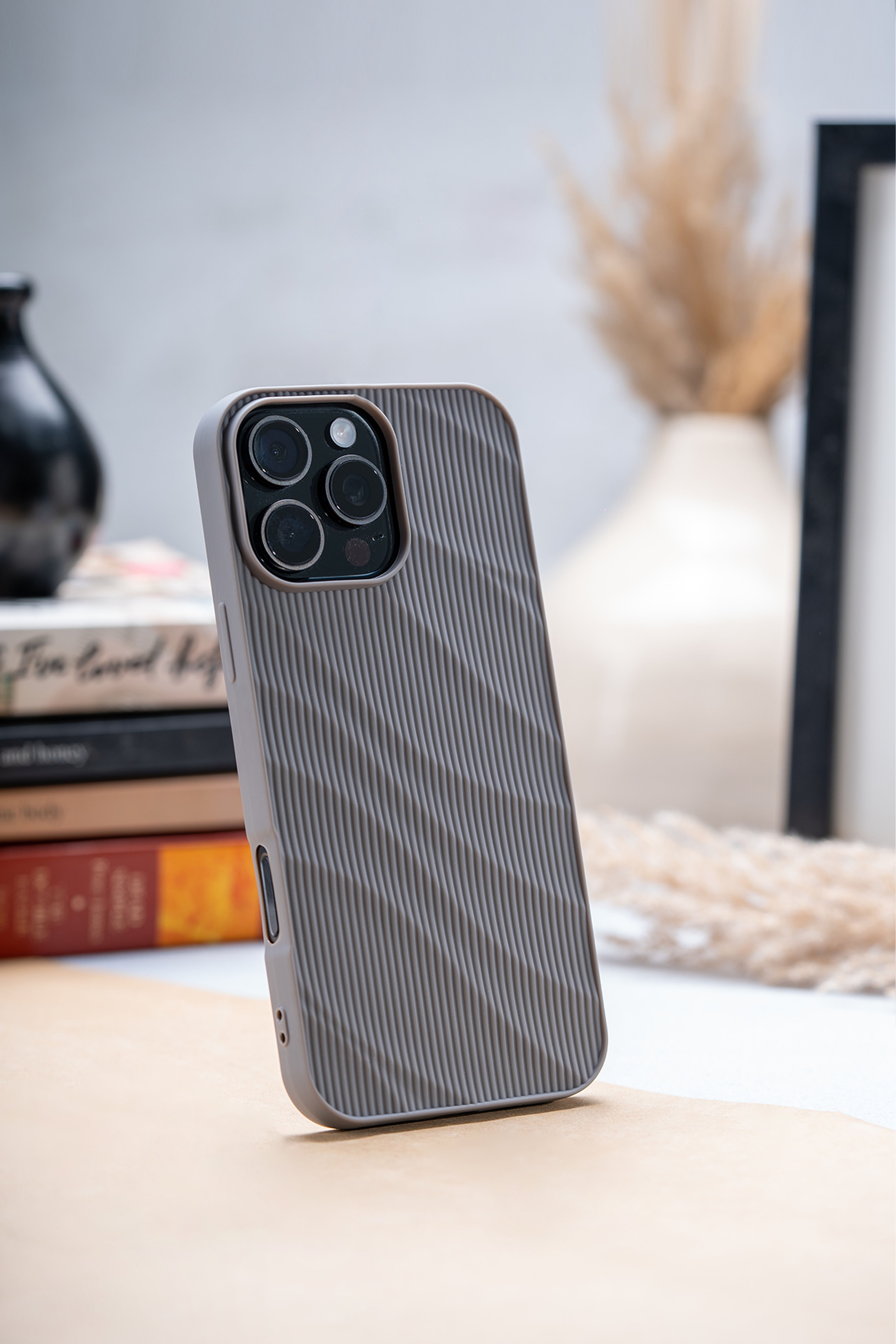 Textured Elegance Silicone Case