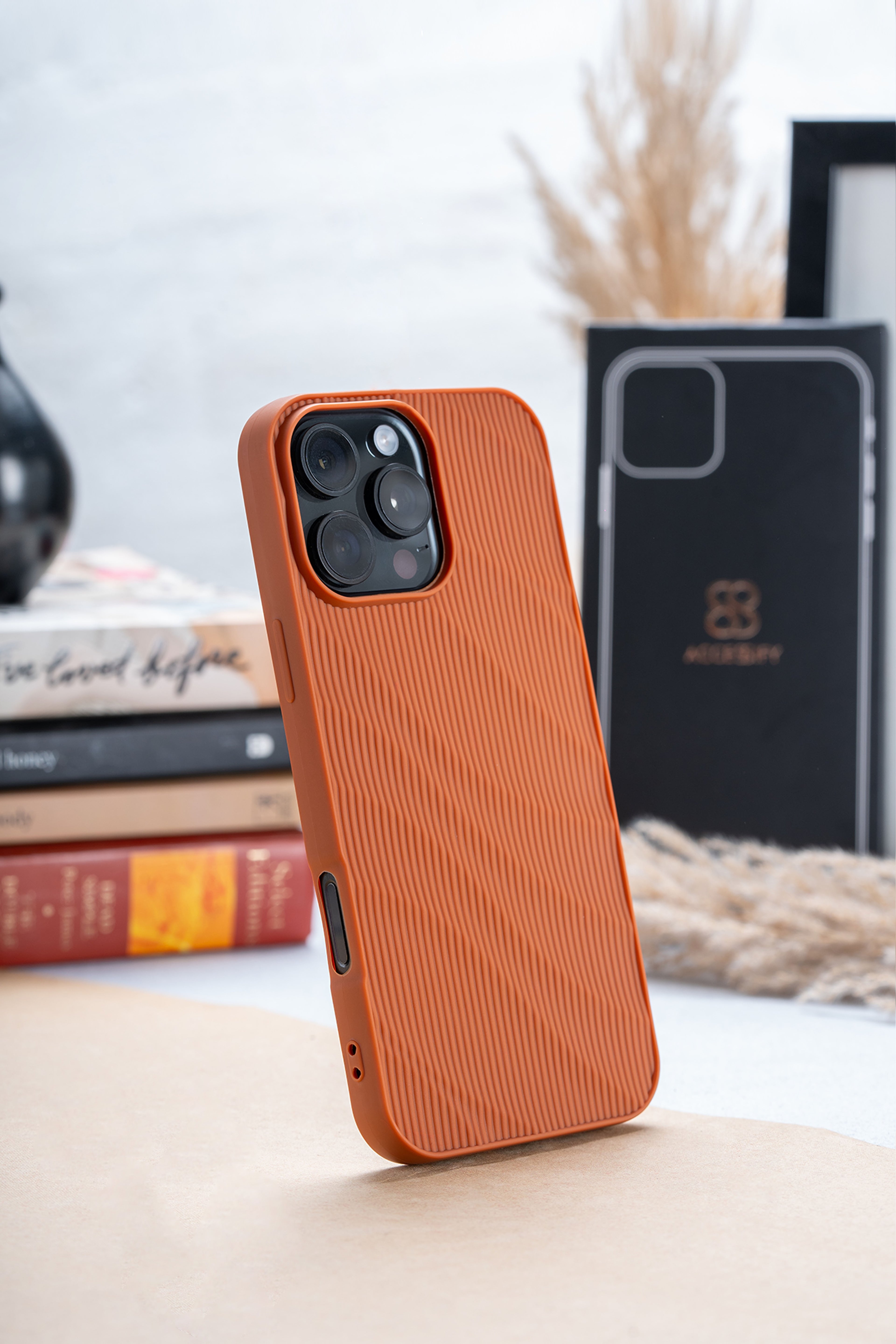 Textured Elegance Silicone Case