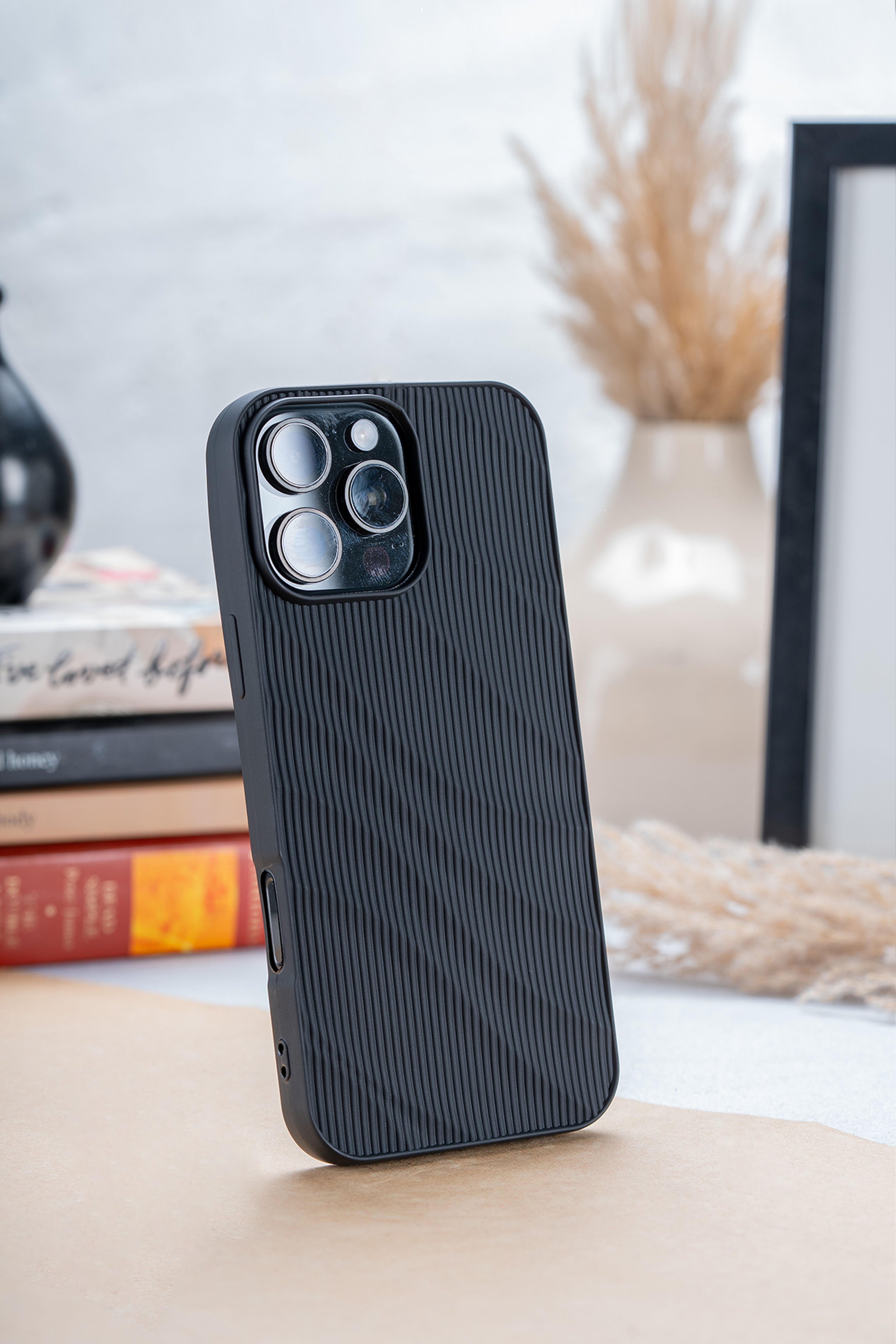 Textured Elegance Silicone Case